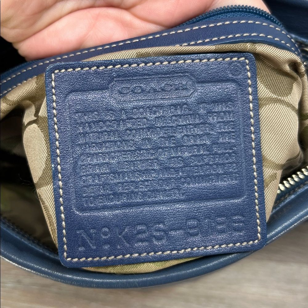 0721 Vintage Coach Elegant Navy Leather Shoulder Bag 258080721 - Picture 5 of 12